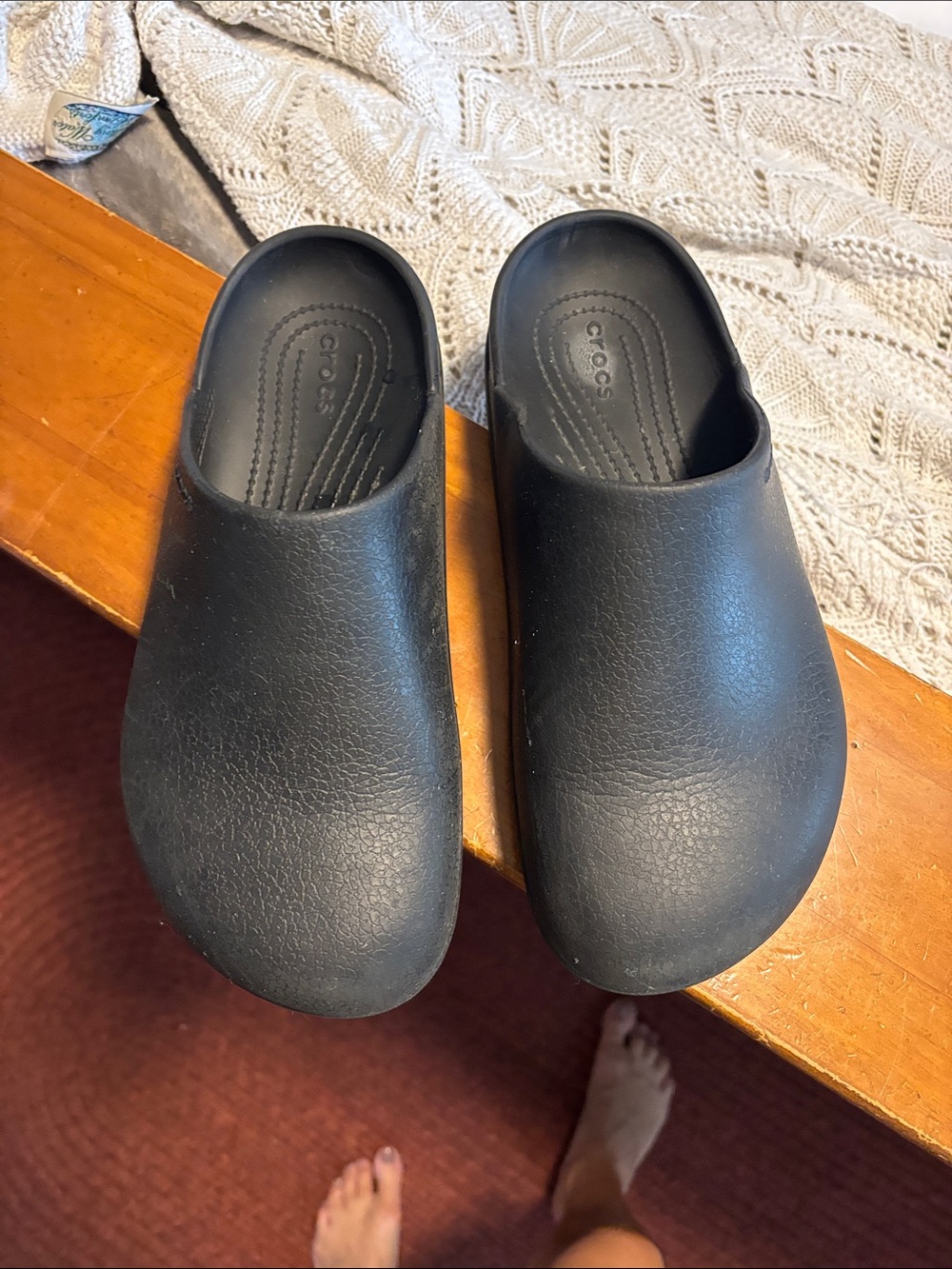 Crocs Black Chunky Clogs